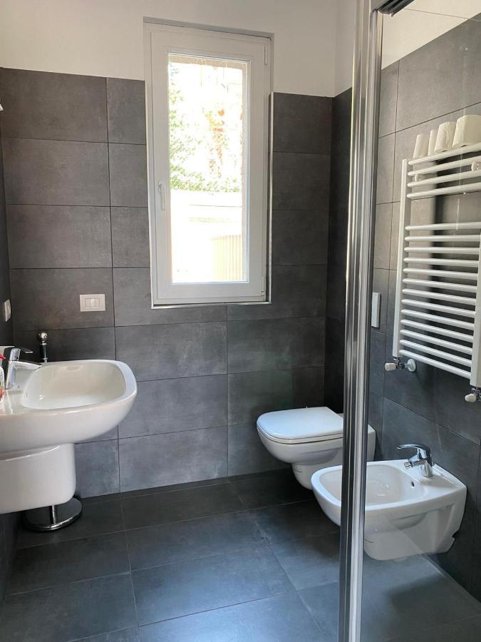 Modern Apartments Lake View With Pool Musso Luaran gambar