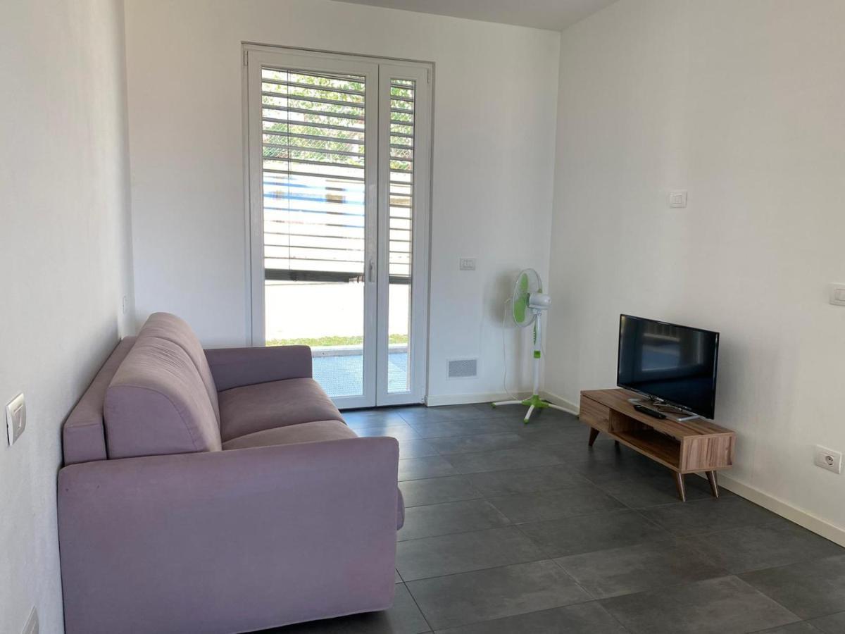 Modern Apartments Lake View With Pool Musso Luaran gambar